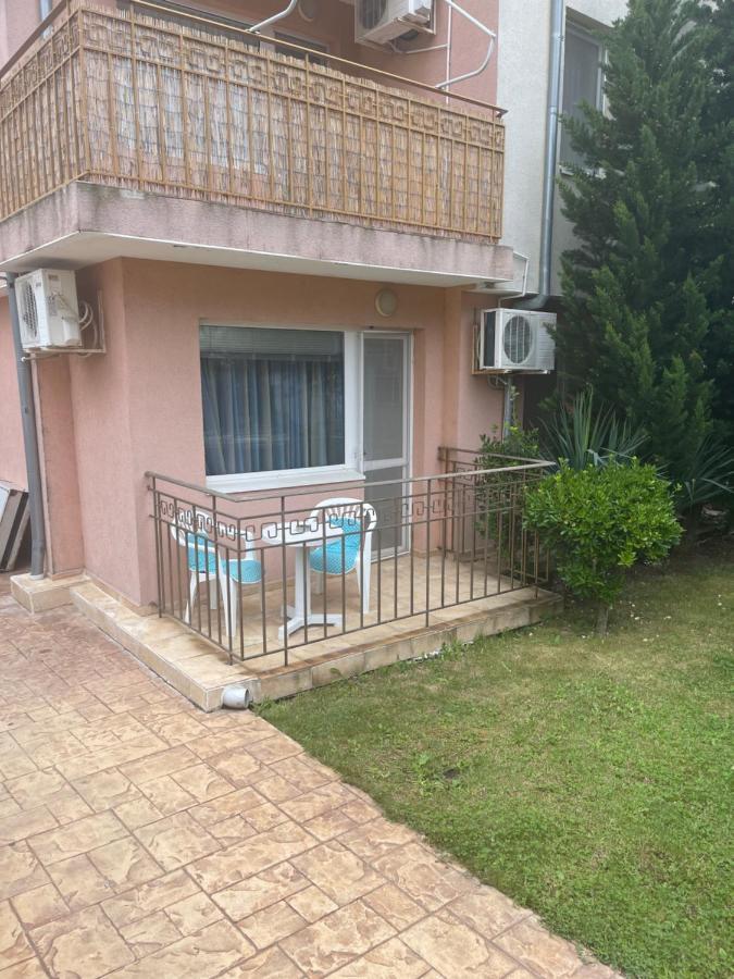 Appartement Le Premiére Randevu à Sveti Vlas Extérieur photo