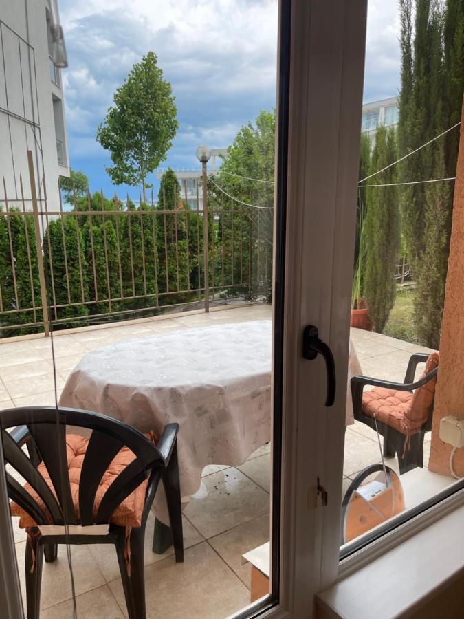 Appartement Le Premiére Randevu à Sveti Vlas Extérieur photo