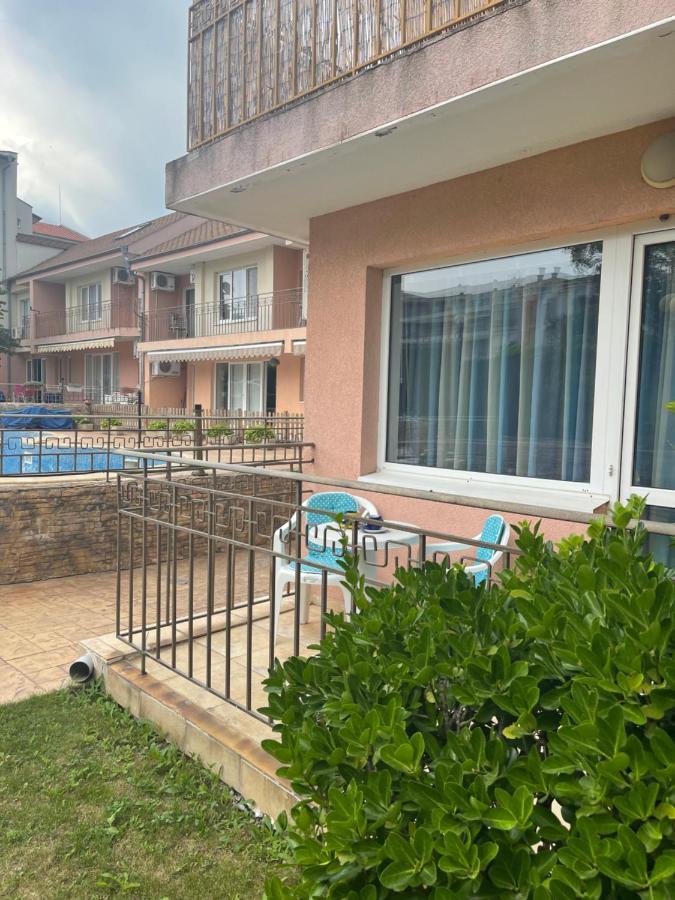 Appartement Le Premiére Randevu à Sveti Vlas Extérieur photo
