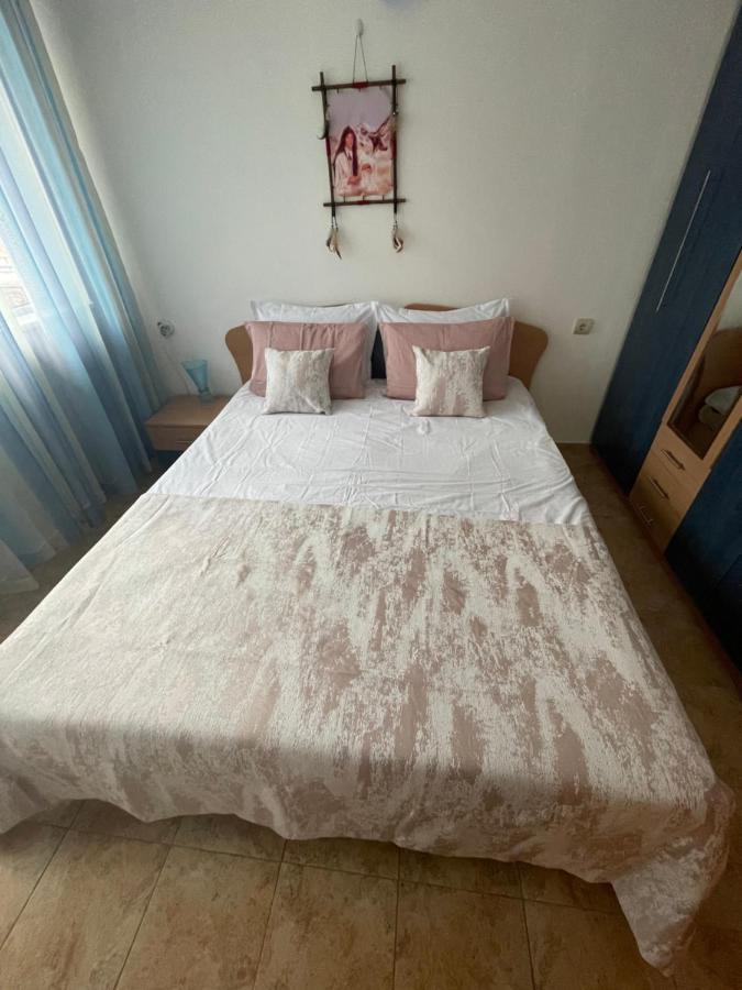 Appartement Le Premiére Randevu à Sveti Vlas Extérieur photo