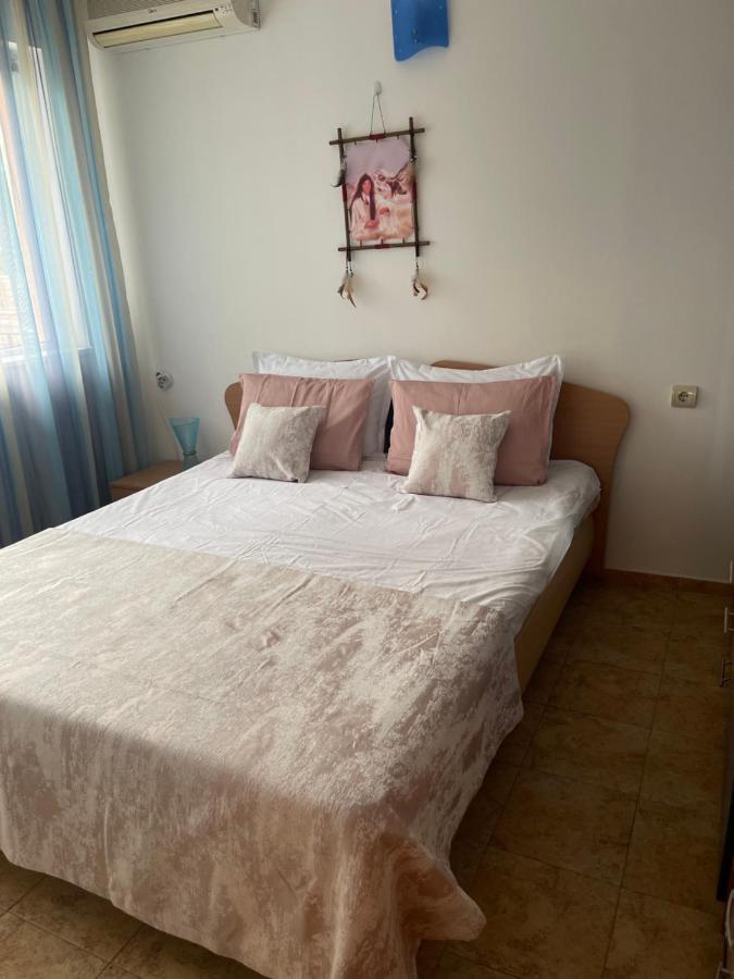 Appartement Le Premiére Randevu à Sveti Vlas Extérieur photo