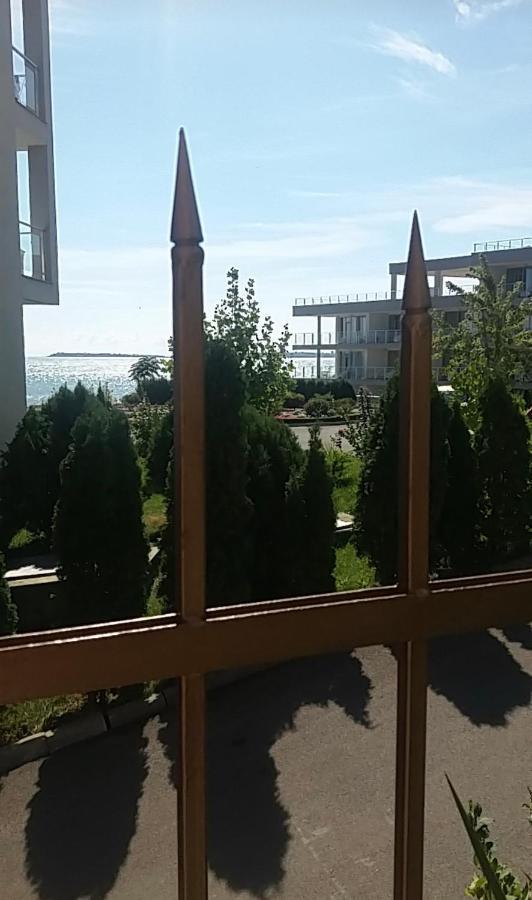 Appartement Le Premiére Randevu à Sveti Vlas Extérieur photo